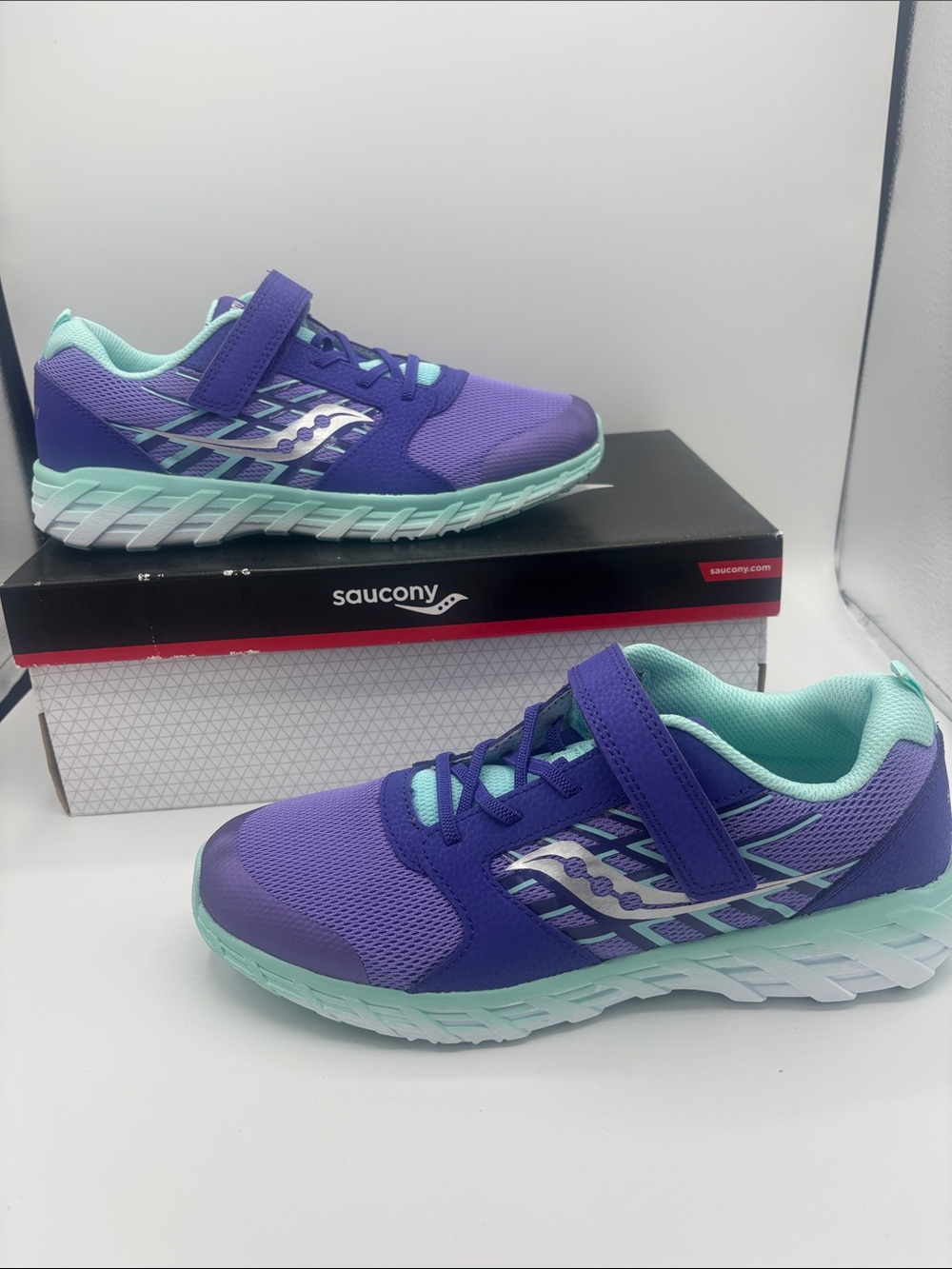 Saucony Girls Youth Athletic Sneaker Purple/Turq Size 6.5 Wide width